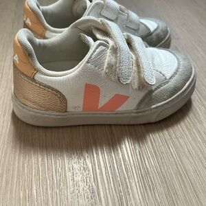 Veja Kids V-12 LEATHER WHITE MULTICO PLATINE